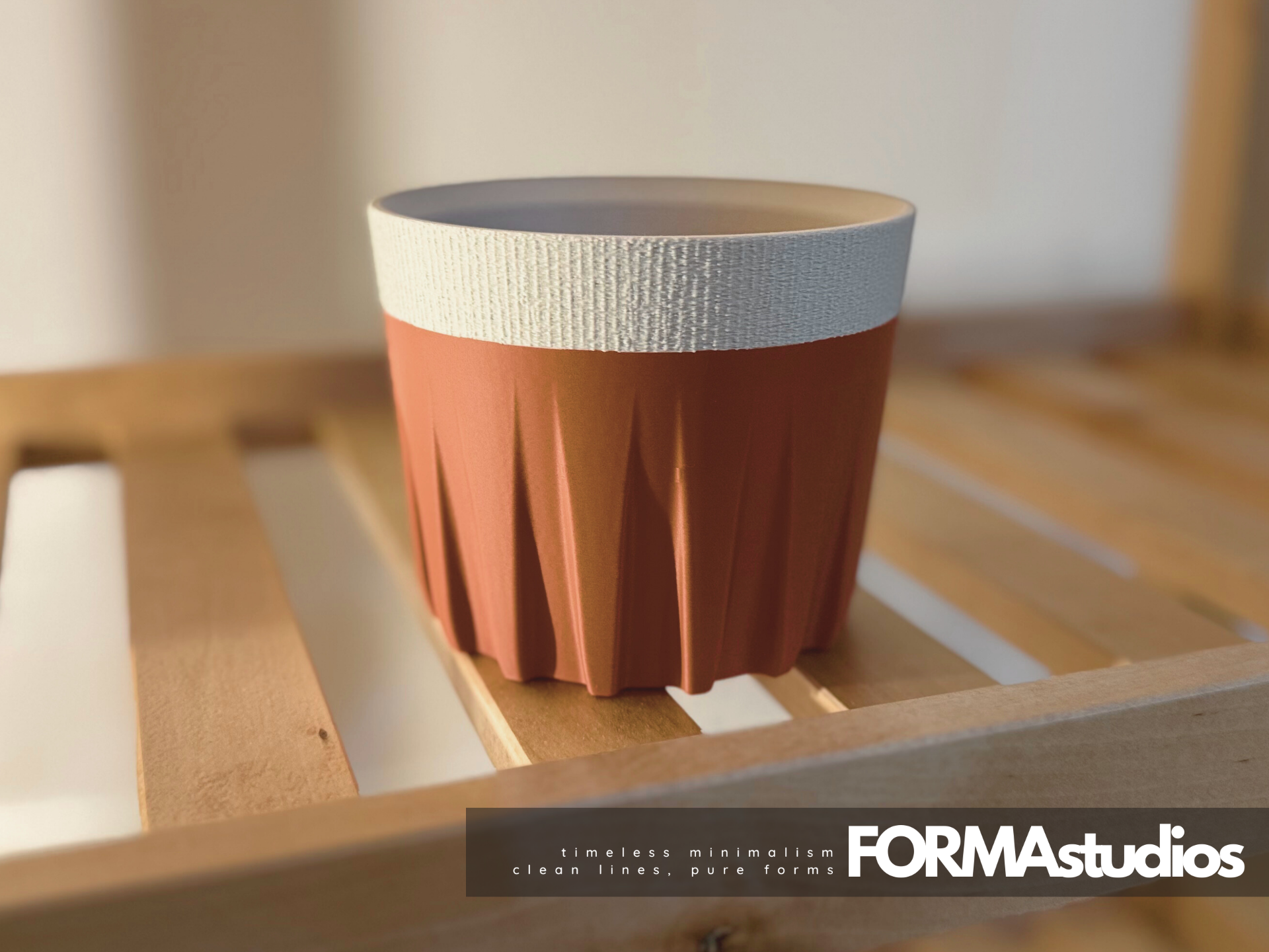 CALYX vase
